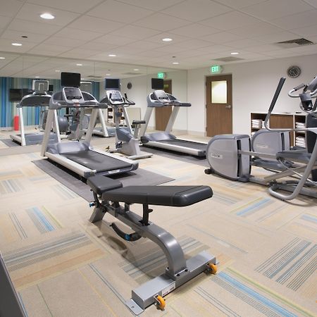 Holiday Inn Express & Suites - Dodge City By Ihg Екстериор снимка